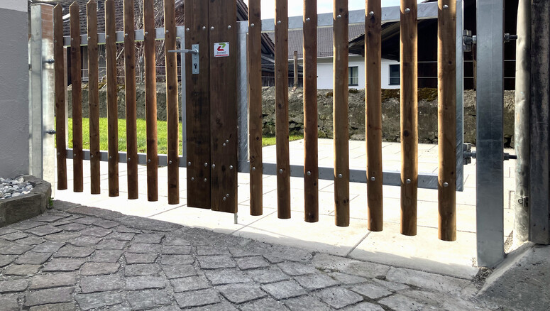 Palisadenzaun aus dem 2026 in 9495 Triesen Schweiz von Zaunteam Heidiland.