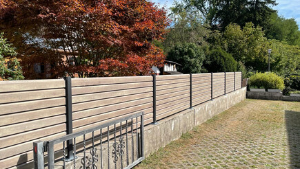 Aluminium Sichtschutz aus dem 2022 in 8102 Oberengstringen Schweiz von Zaunteam Zürich.