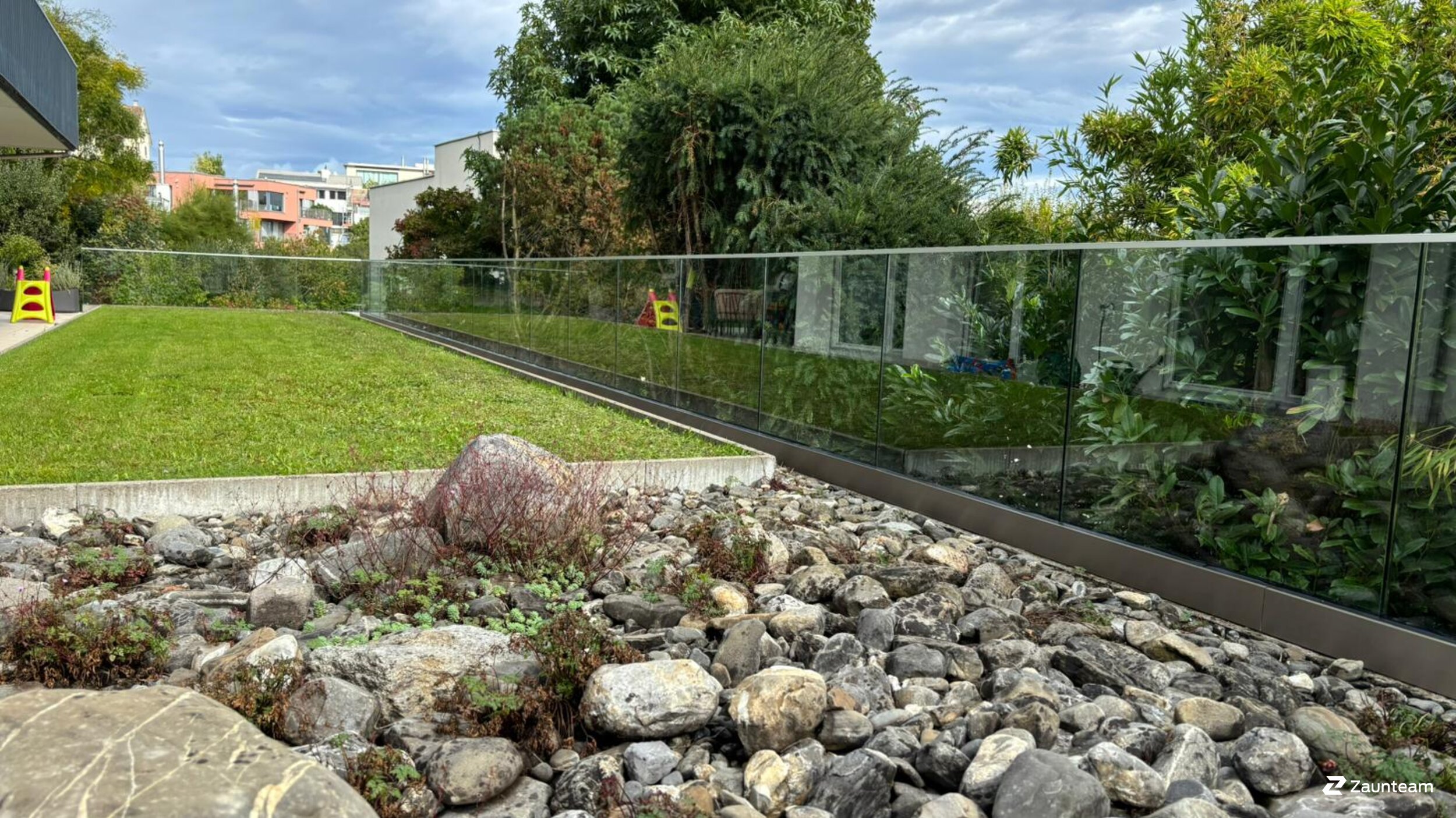 Geländer und Handläufe aus dem 2024 in 8810 Horgen Schweiz von Zaunteam Zürich.