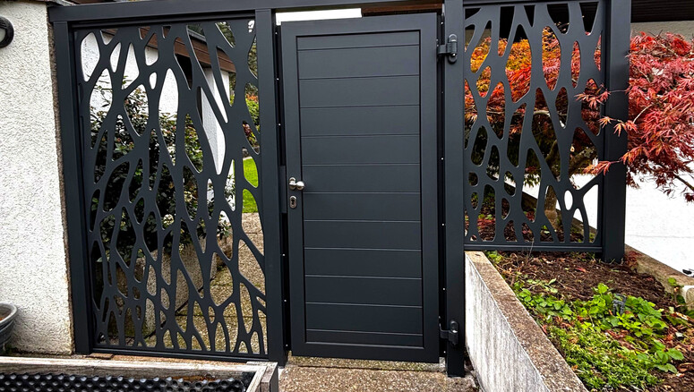 Protection brise-vue en aluminium de 2025 à 8942 Oberrieden Suisse de Zaunteam Zürich.