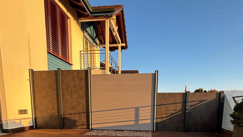 Aluminium Sichtschutz aus dem 2025 in 8917 Oberlukhofen Schweiz von Zaunteam Zürich.