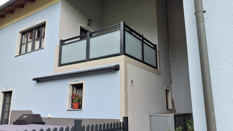 Geländer und Handläufe aus dem 2025 in 3321 Stephanshart Österreich von Zaunteam Haunschmid.