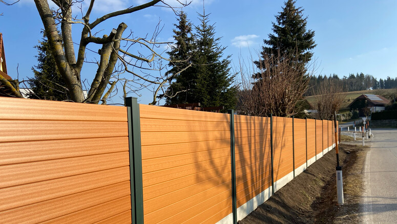 WPC Sichtschutz aus dem 2024 in 4631 Krenglbach Österreich von Zaunteam Haunschmid.