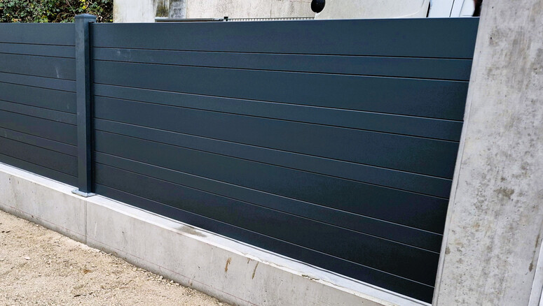 Aluminium Sichtschutz aus dem 2026 in 3300 Amstetten Österreich von Zaunteam Haunschmid.