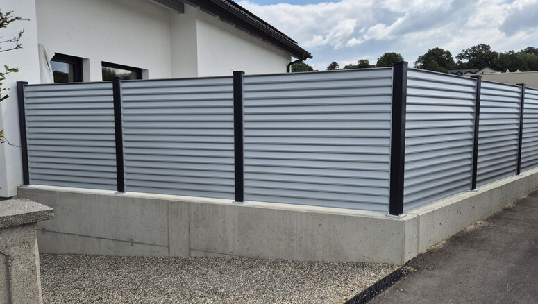 Aluminium Sichtschutz aus dem 2026 in 3380 Ornding  Österreich von Zaunteam Haunschmid.