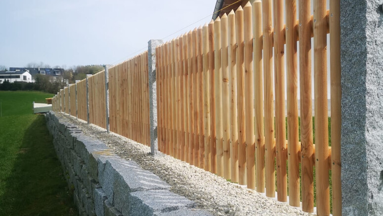 Palisadenzaun aus dem 2025 in 85560 Ebersberg Österreich von Zaunteam München-Ost.