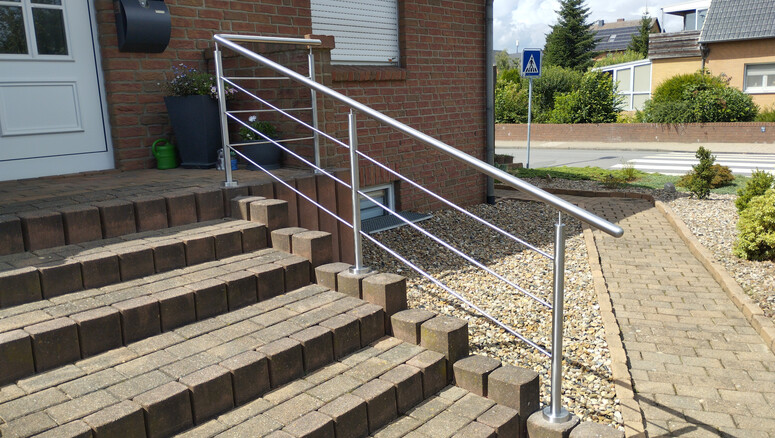 Geländer und Handläufe aus dem 2025 in 31241 Ilsede Deutschland von Zaunteam Braunschweig.