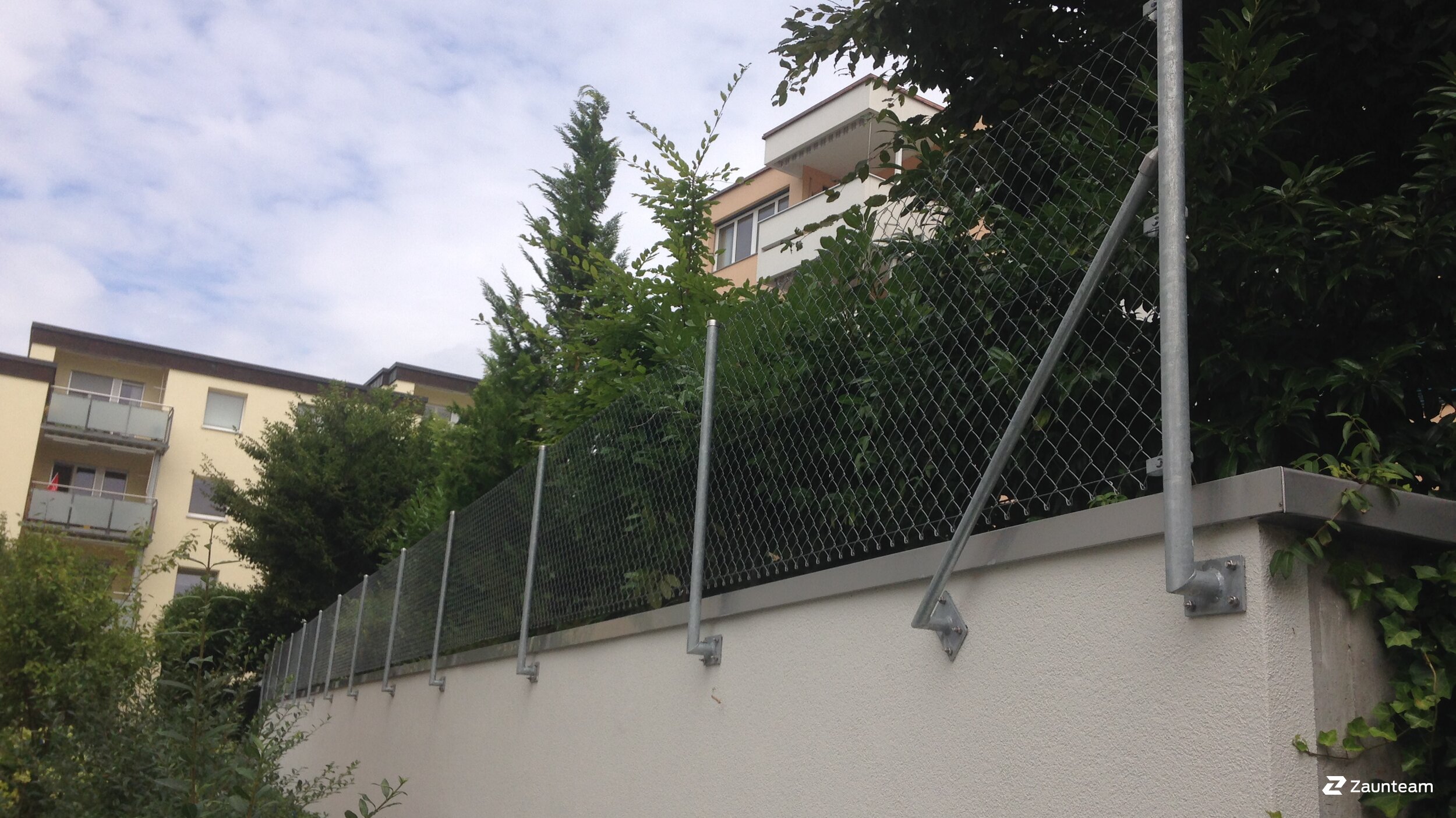 Maschendrahtzaun aus dem 2017 in 8700 Küsnacht Schweiz von Zaunteam Zürich Oberland.