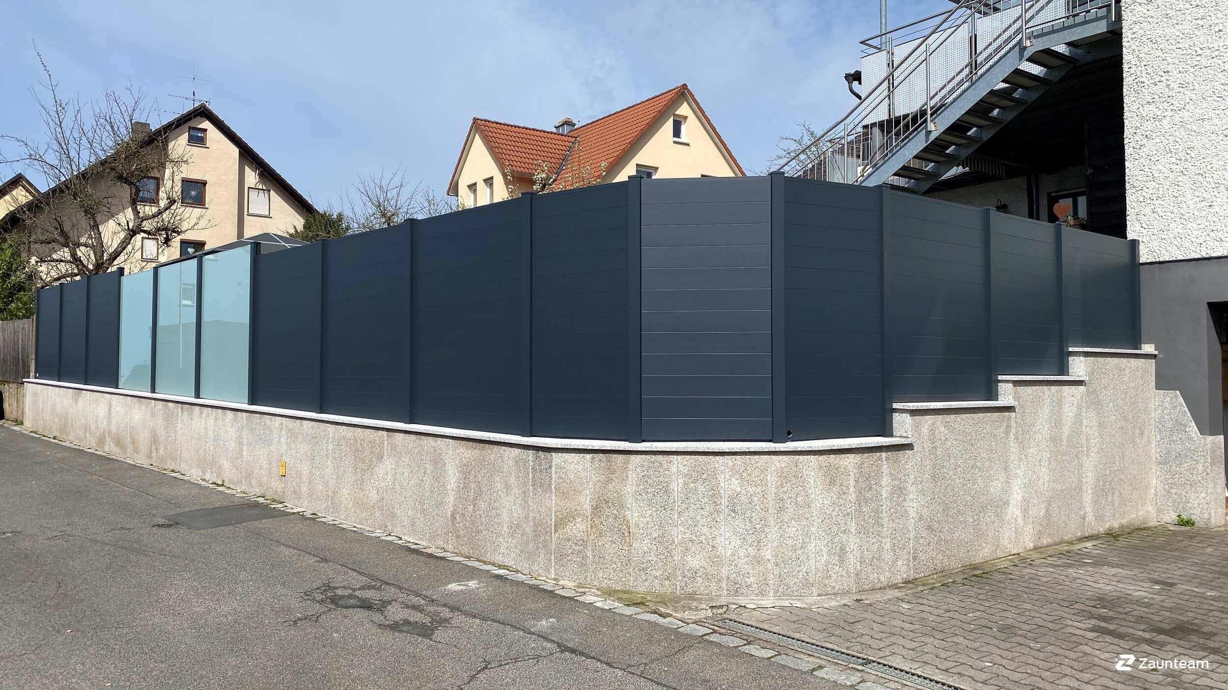 Aluminium Sichtschutz aus dem 2024 in 97222 Rimpar Deutschland von Zaunteam Würzburg.