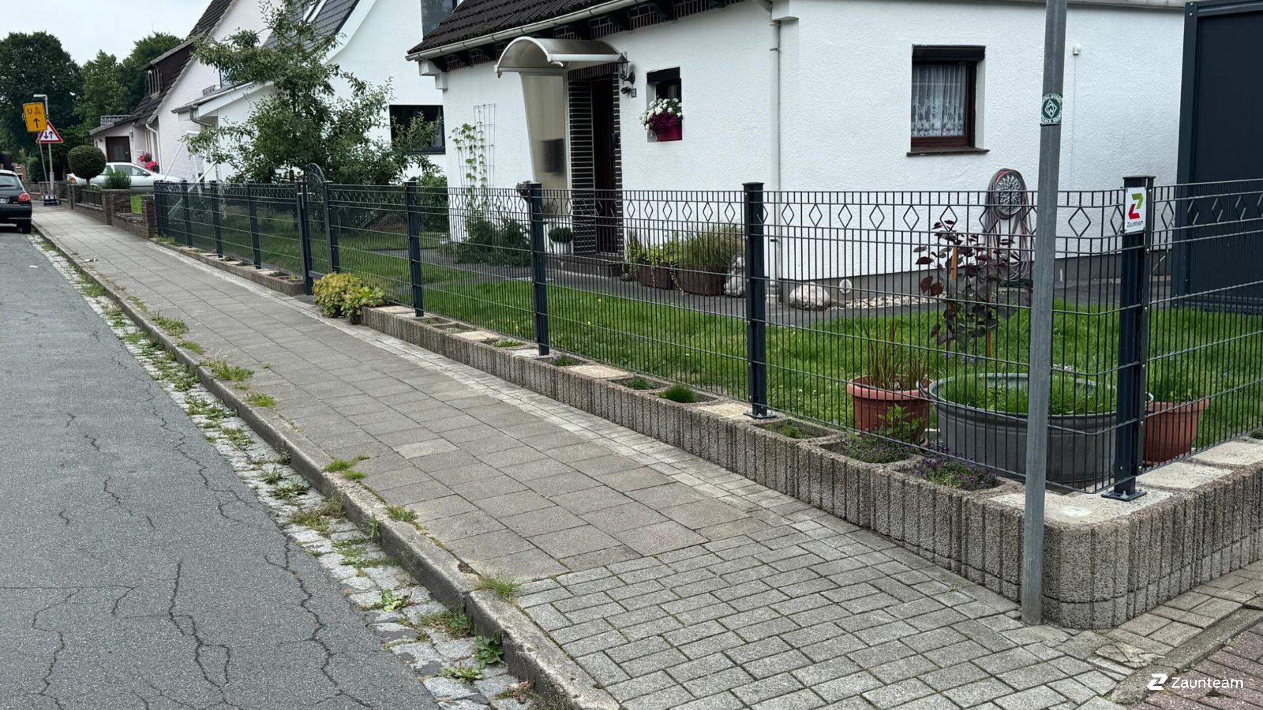 Clôture en grille double fil décorative de 2025 à 21682 Stade Allemagne de Zaunteam Stade-Geestland.