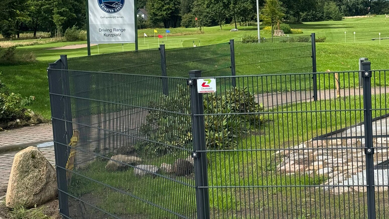 Doppelstabmattenzaun aus dem 2025 in 21717 Fredenbeck Deutschland von Zaunteam Stade-Geestland.