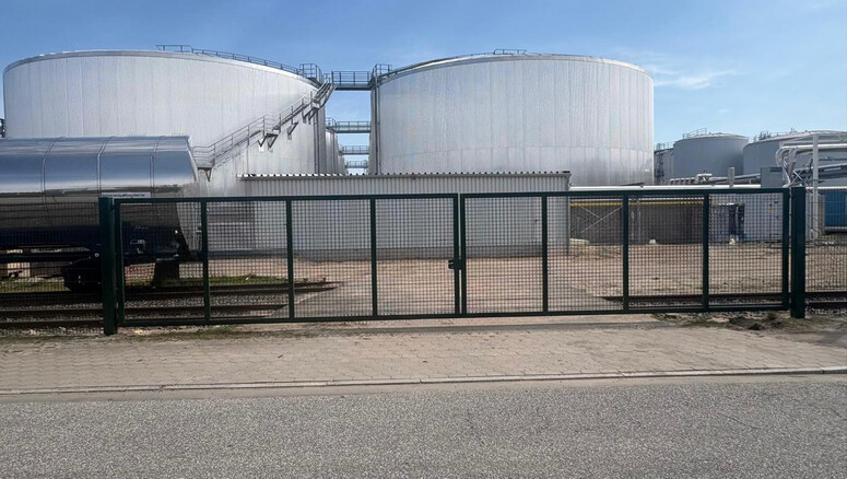 Doppelstabmattenzaun aus dem 2026 in 21107 Hamburg Deutschland von Zaunteam Stade-Geestland.