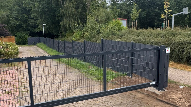 Automatische Tore aus dem 2026 in 21717 Fredenbeck Deutschland von Zaunteam Stade-Geestland.