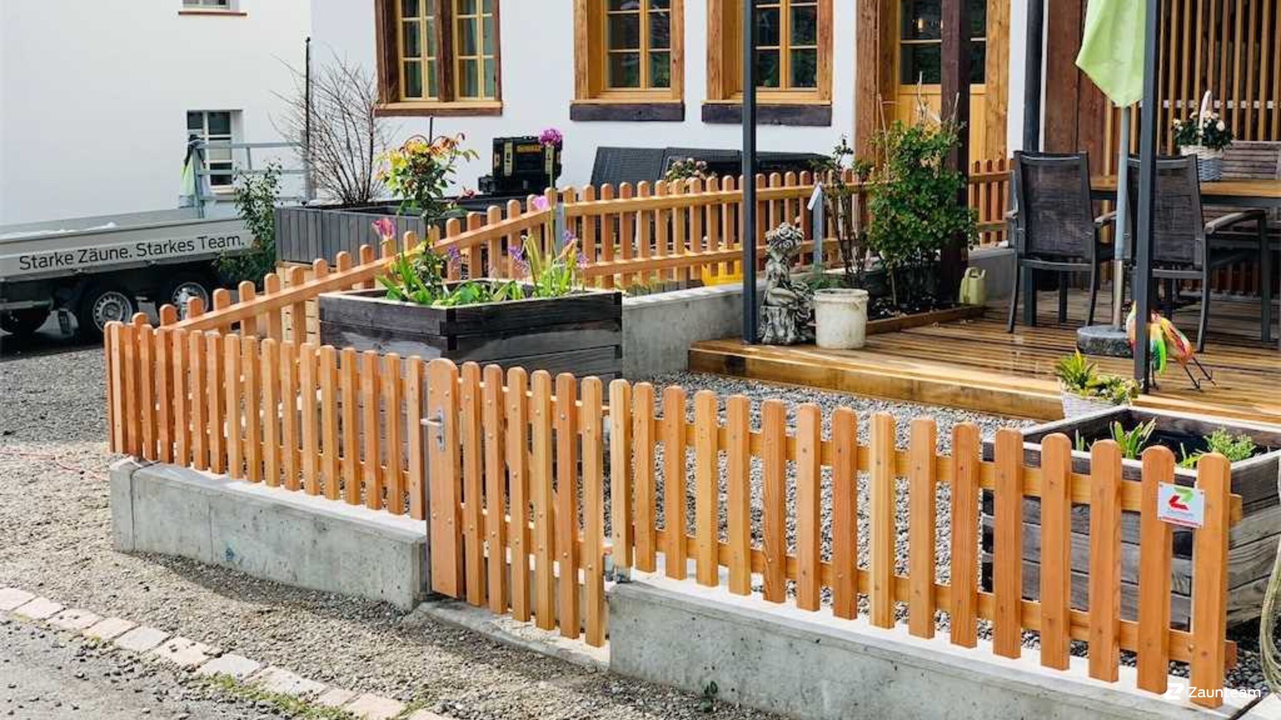 Lärchenzaun aus dem 2021 in 8405 Dietlikon Schweiz von Zaunteam Neftenbach.