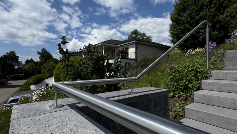 Garde-corps et main-courantes de 2025 à 8309 Nürensdorf Suisse de Zaunteam Neftenbach.
