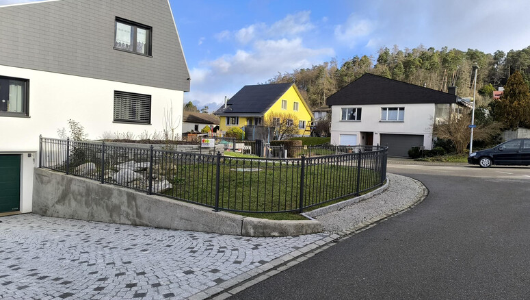 Clôture classique de 2025 à 8413 Neftenbach Suisse de Zaunteam Neftenbach.