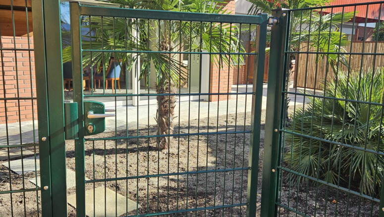 Doppelstabmattenzaun aus dem 2025 in 8463 Benken Schweiz von Zaunteam Neftenbach.