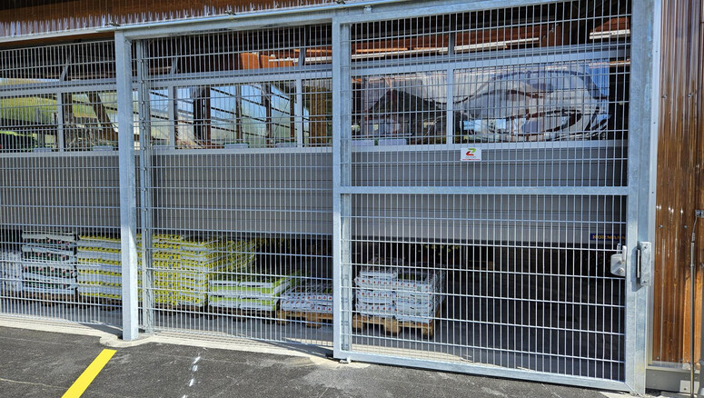 Portails automatiques de 2025 à 8413 Neftenbach Suisse de Zaunteam Neftenbach.