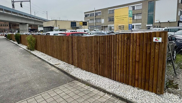 Protection brise-vue en bois de 2025 à 8304 Wallisellen Suisse de Zaunteam Neftenbach.