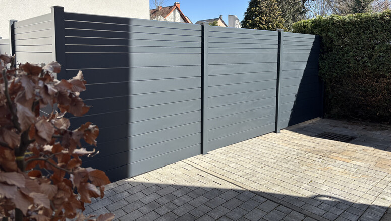 Aluminium Sichtschutz aus dem 2025 in 63456 Hanau - Steinheim Deutschland von Zaunteam Main-Kinzig.
