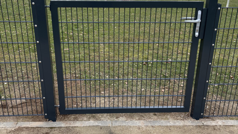 Doppelstabmattenzaun aus dem 2025 in 60326 Frankfurt am Main Deutschland von Zaunteam Main-Kinzig.