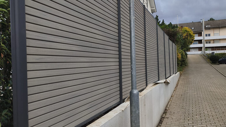 WPC Sichtschutz aus dem 2026 in 76547 Sinzheim Deutschland von Zaunteam Baden-Baden.