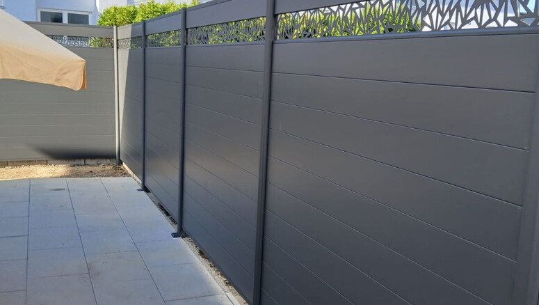 Aluminium Sichtschutz aus dem 2026 in 76547 Sinzheim Deutschland von Zaunteam Baden-Baden.