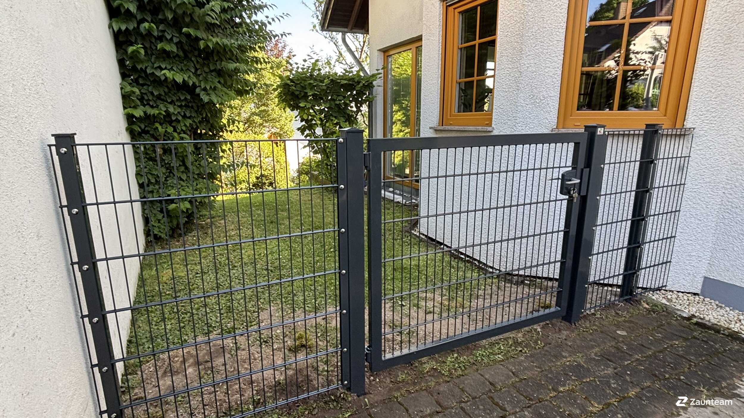 Doppelstabmattenzaun aus dem 2026 in 56220 Bassenheim Deutschland von Zaunteam Koblenz.