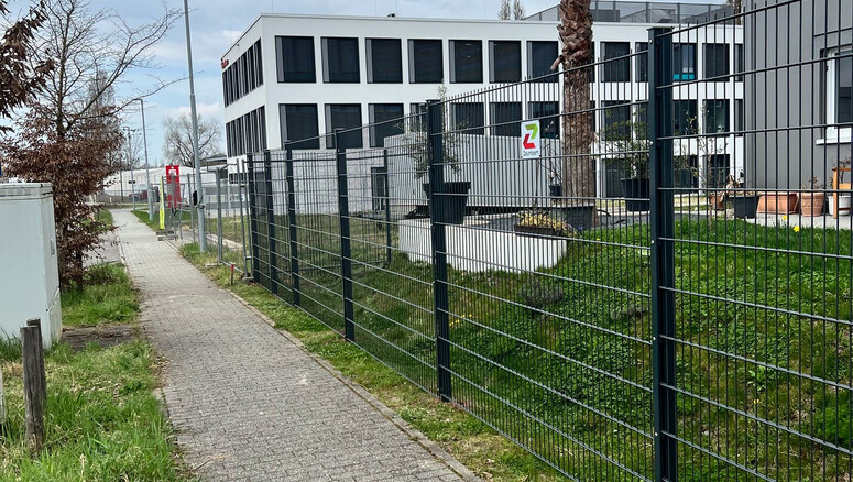 Doppelstabmattenzaun aus dem 2025 in 78479 Reichenau Deutschland von Zaunteam Konstanz-Hegau.