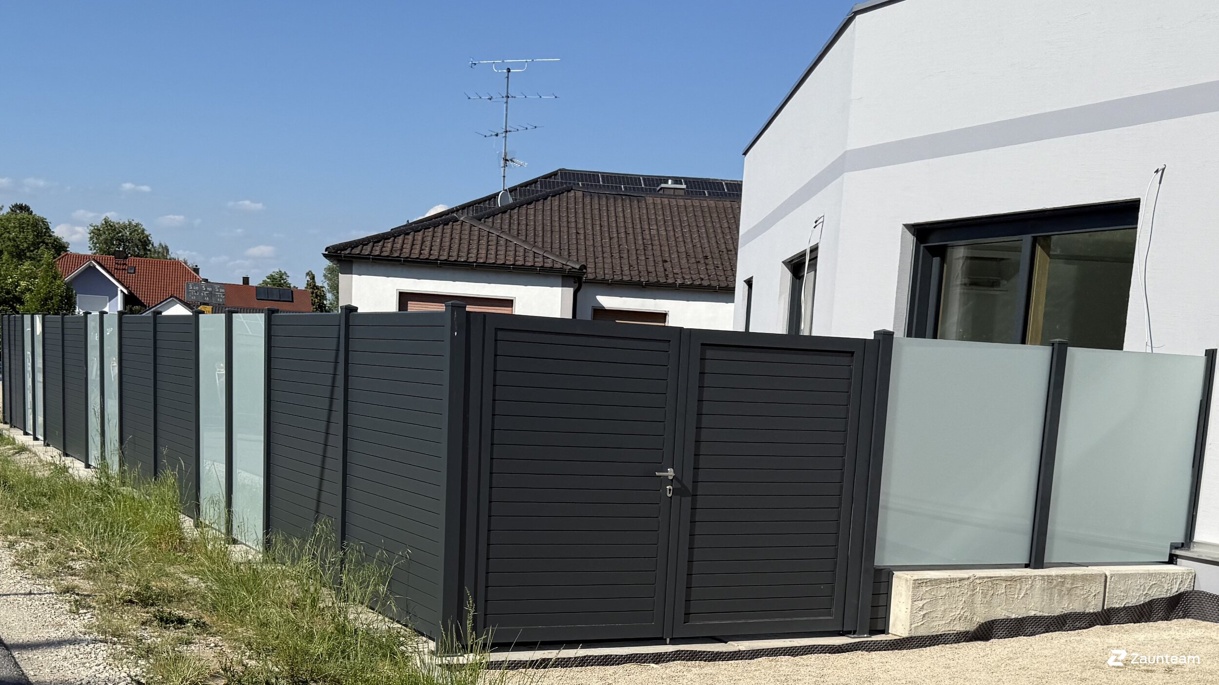 Aluminium Sichtschutz aus dem 2026 in 84085 Langquaid Deutschland von Zaunteam Landshut.
