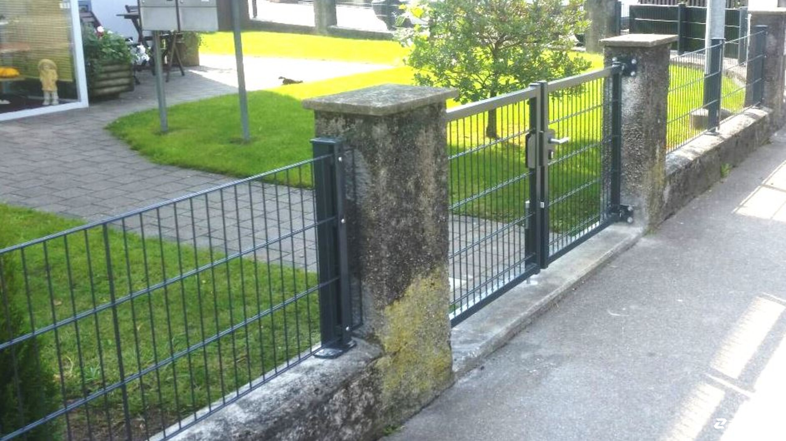 Doppelstabmattenzaun aus dem 2016 in 8500 Frauenfeld Schweiz von Zaunteam Thurgau AG.