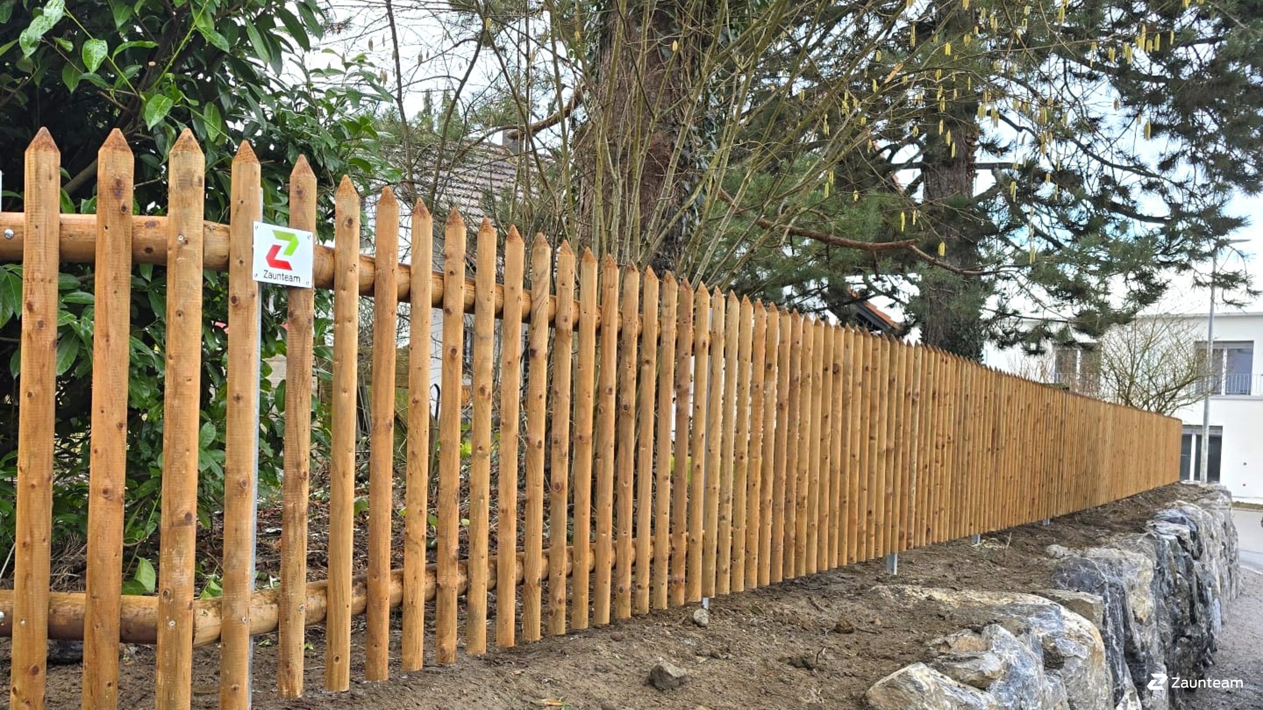 Palisadenzaun aus dem 2025 in 8543 Gundetswil Schweiz von Zaunteam Thurgau AG.