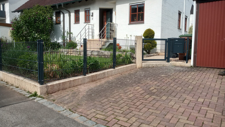 Doppelstabmattenzaun aus dem 2025 in 90574 Rosstal Deutschland von Zaunteam Nürnberg.