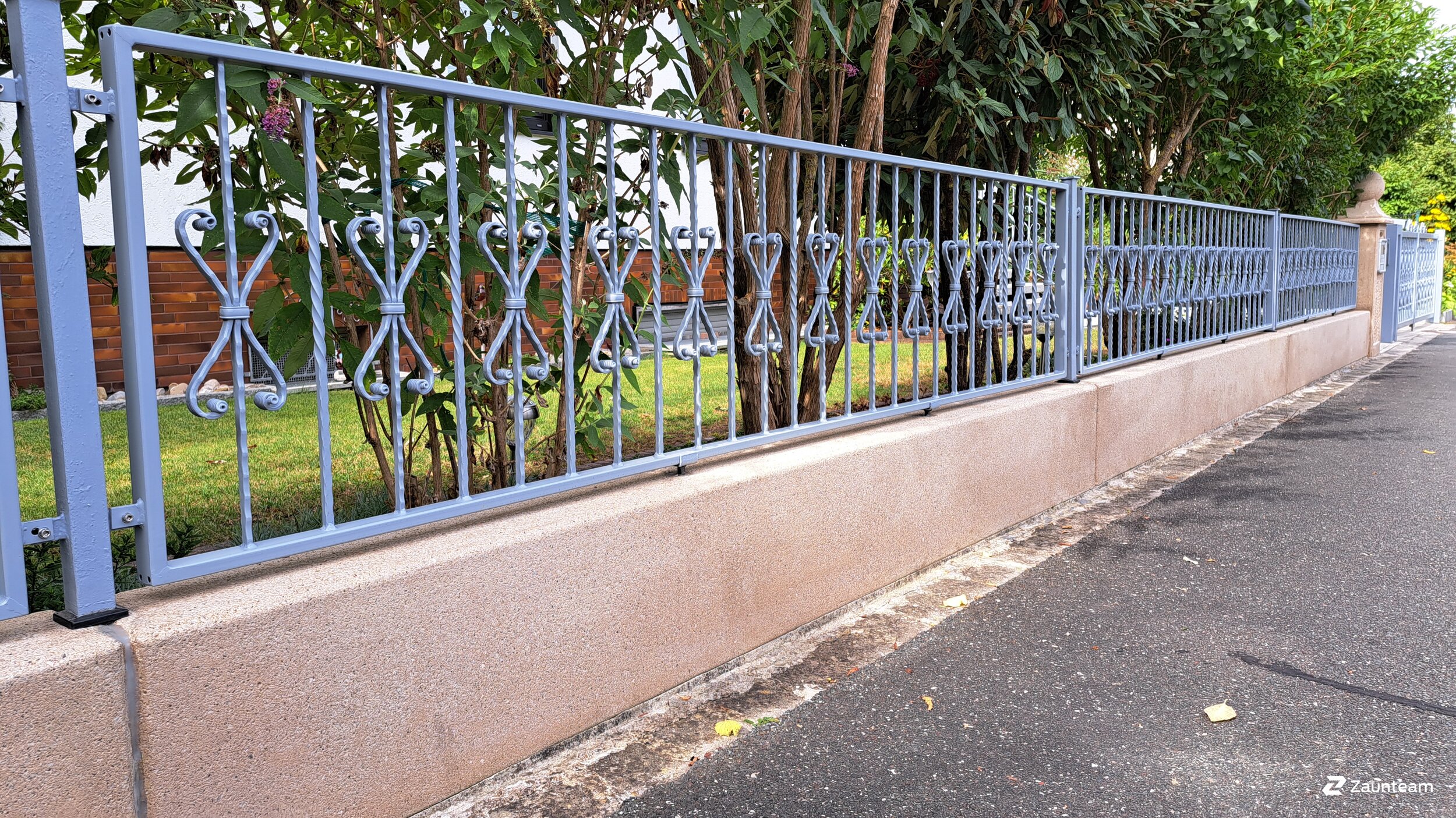 Clôture classique de 2024 à 91126 Rednitzhembach Allemagne de Zaunteam Nürnberg.