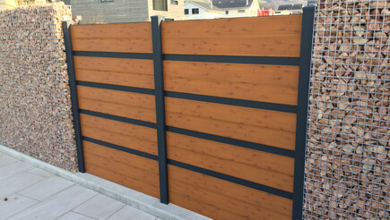 Protection brise-vue en aluminium de 2016 à 8722 Kaltbrunn Suisse de Zaunteam Linth.