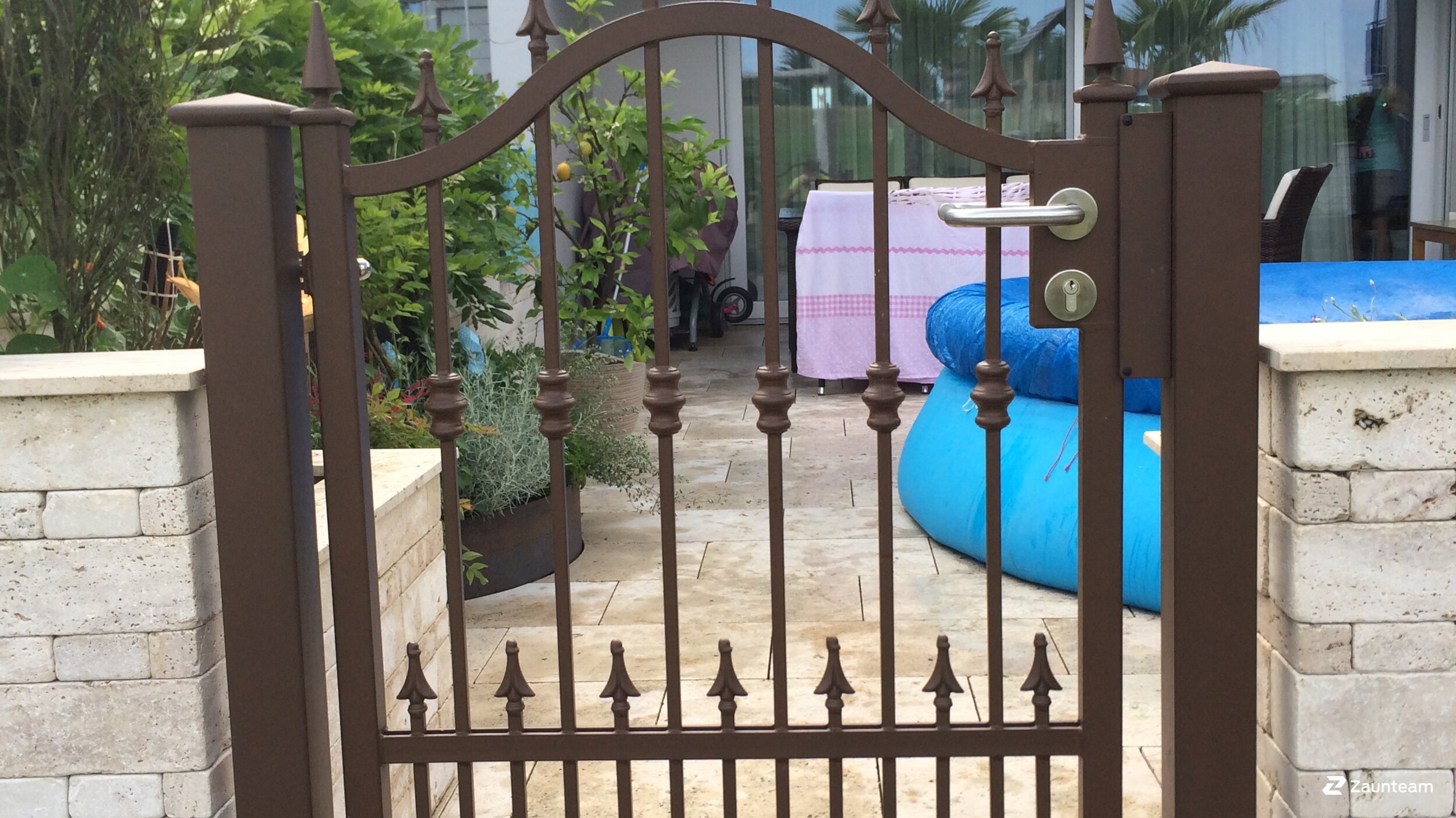 Klassikzaun aus dem 2016 in 8863 Buttikon Schweiz von Zaunteam Linth.