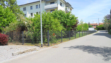 Doppelstabmattenzaun aus dem 2016 in 8730 Uznach Schweiz von Zaunteam Linth.
