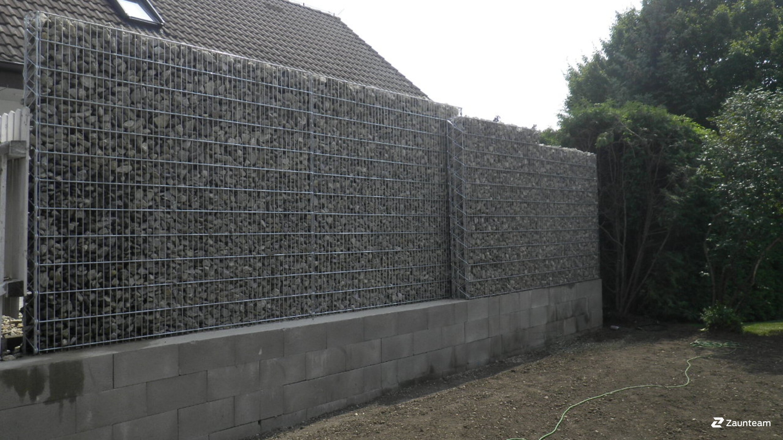 Gabions de 2021 à 2380 Perchtoldsdorf Autriche de Zaunteam Wienerwald.