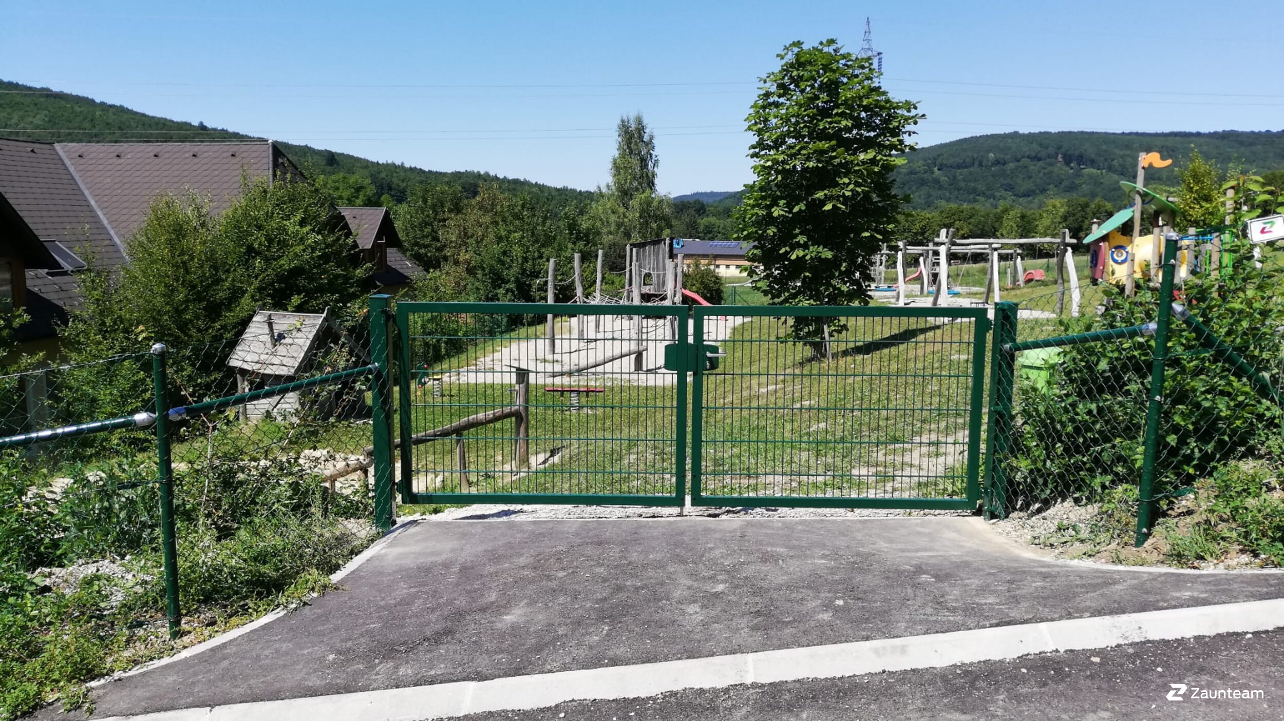 Doppelstabmattenzaun aus dem 2023 in 3012 Wolfsgraben Österreich von Zaunteam Wienerwald.