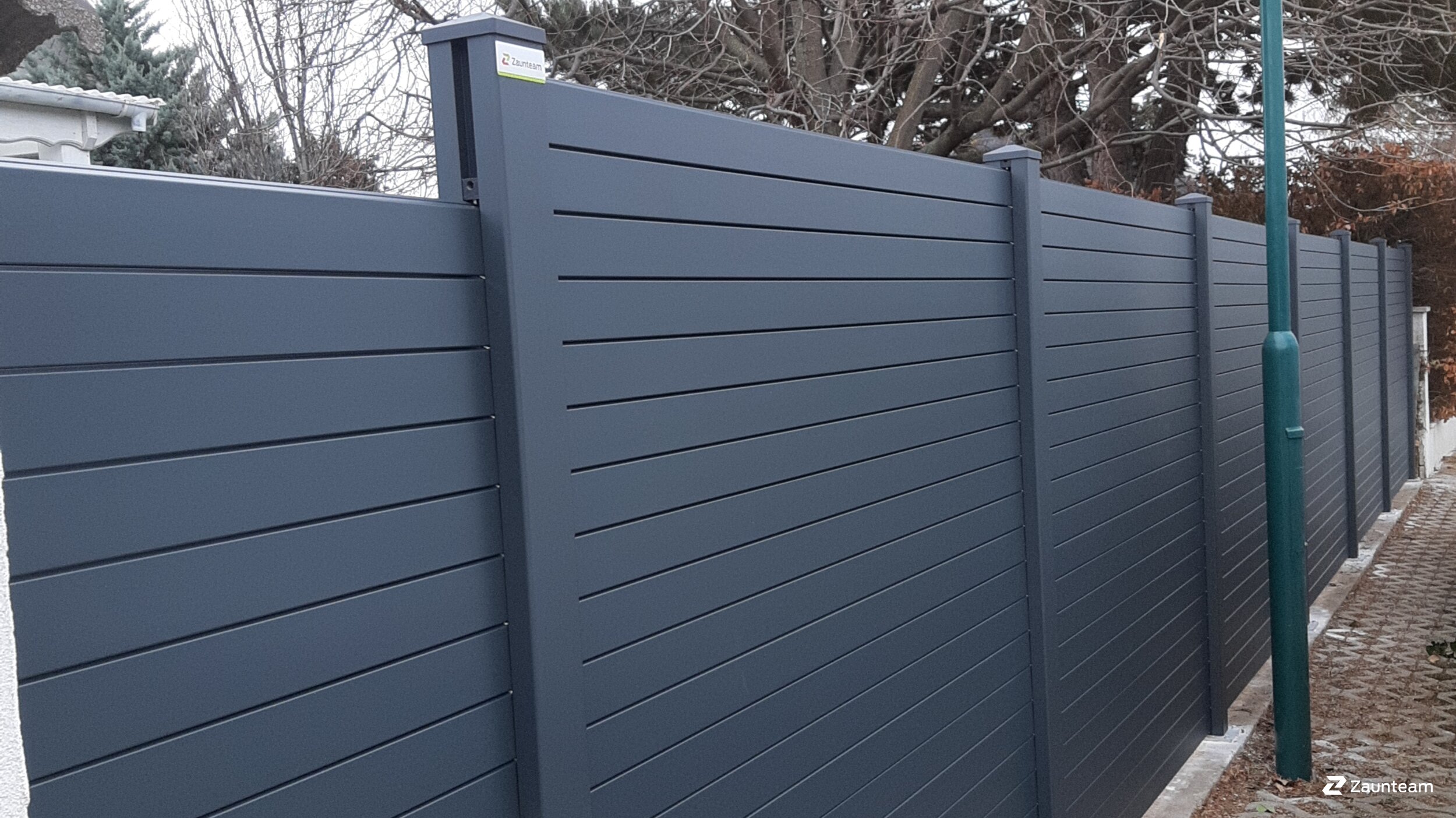 Aluminium Sichtschutz aus dem 2023 in 2542 Kottingbrunn Österreich von Zaunteam Schneebergland.