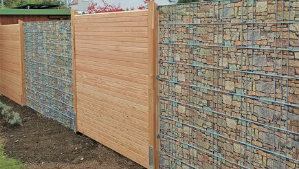 Holz Sichtschutz aus dem 2023 in 2620 Neunkirchen Österreich von Zaunteam Schneebergland.