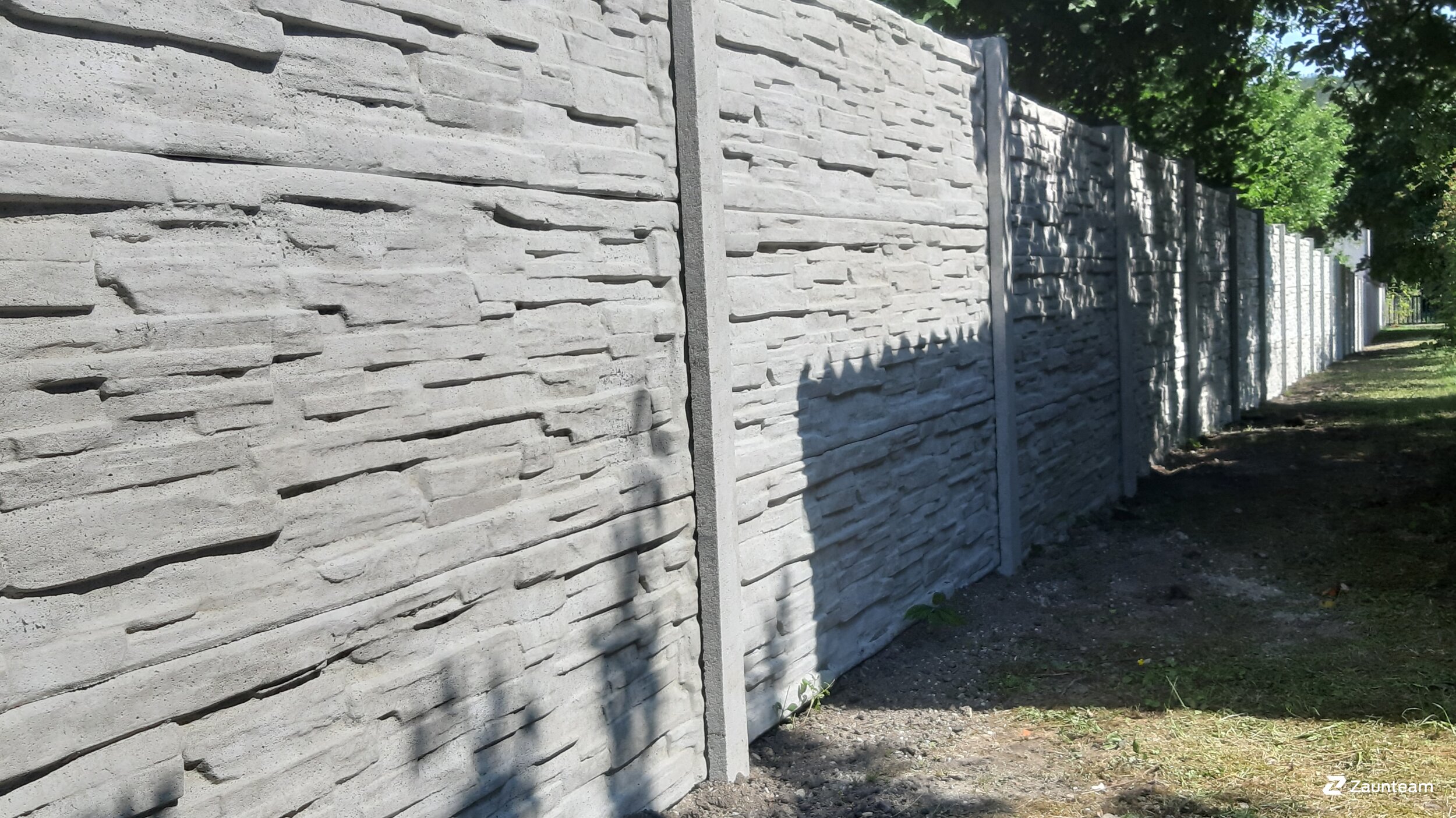 Betonzaun aus dem 2021 in 2640 Enzenreith Österreich von Zaunteam Schneebergland.