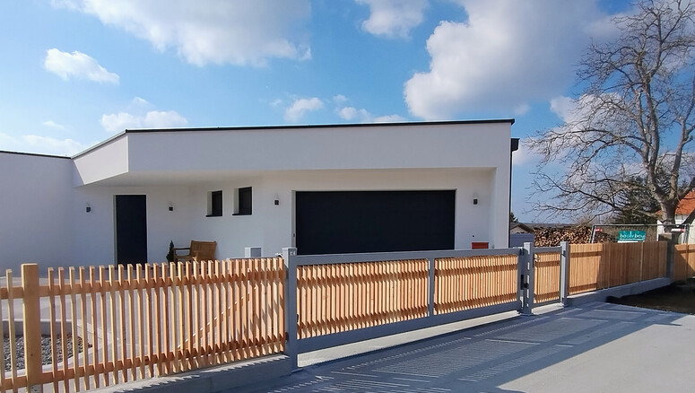 Clôture en mélèze de 2025 à 7304 Nebersdorf Autriche de Zaunteam Schneebergland.