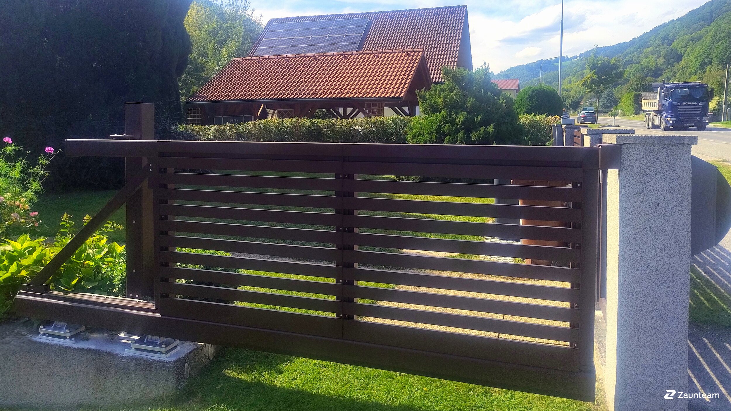 Automatische Tore aus dem 2025 in 2640 Gloggnitz Österreich von Zaunteam Schneebergland.