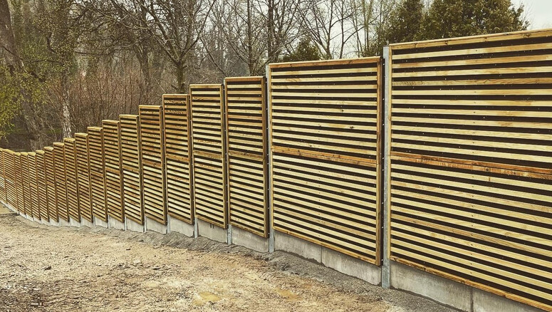 Lärmschutzzaun aus dem 2021 in 2640 Gloggnitz Österreich von Zaunteam Schneebergland.