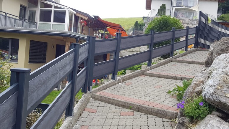 Aluminium Sichtschutz aus dem 2014 in 6230 Kramsach Österreich von Zaunteam Tirol Unterland.