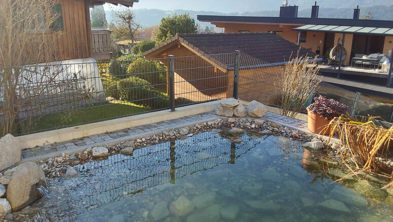 Doppelstabmattenzaun aus dem 2024 in 6371 Reith bei Kitzbühel Österreich von Zaunteam Tirol Unterland.