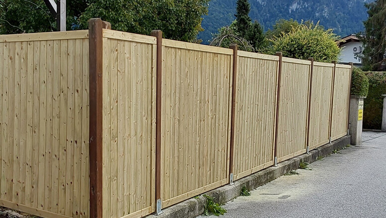 Holz Sichtschutz aus dem 2026 in 6341 Ebbs Österreich von Zaunteam Tirol Unterland.