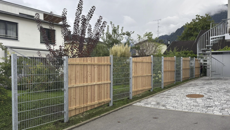 Holz Sichtschutz aus dem 2025 in 6840 Götzis Österreich von Zaunteam Vorarlberg.