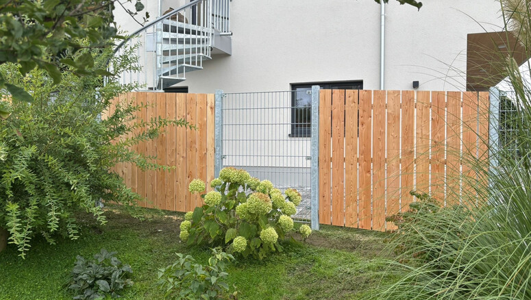 Holz Sichtschutz aus dem 2025 in 6840 Götzis Österreich von Zaunteam Vorarlberg.